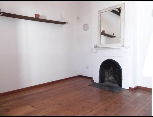 2 bed property to rent in WOODSTOCK