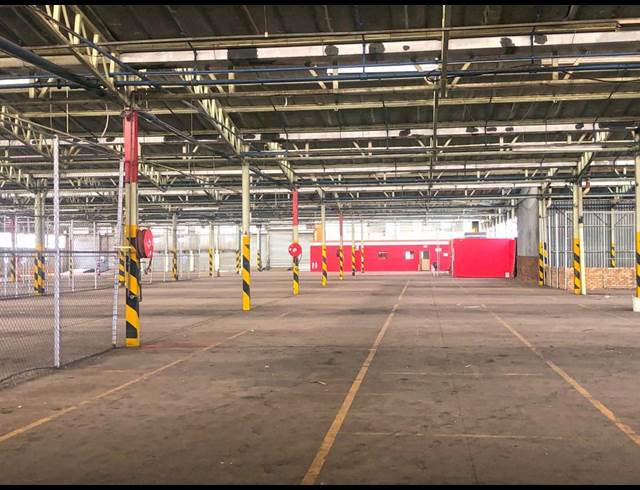 10,276M² WAREHOUSE TO LET IN ISANDO