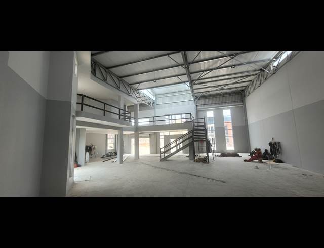517M² WAREHOUSE TO LET IN RIVERSIDE PARK