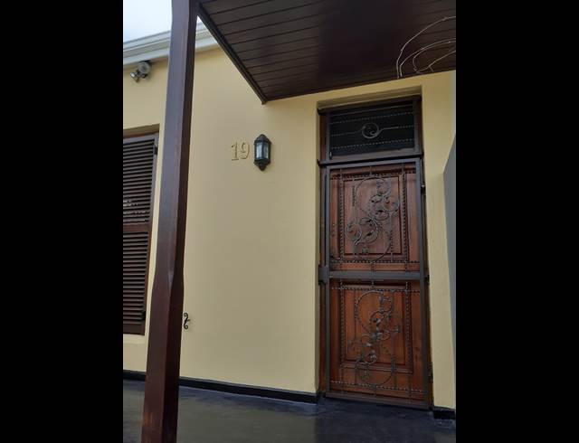 2 bed property to rent in KENILWORTH