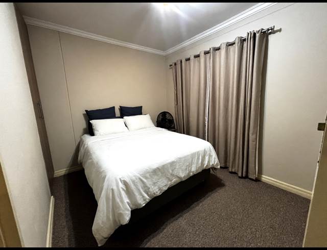 2 BEDROOM APARTMENT TO LET IN SANDTON CENTRAL