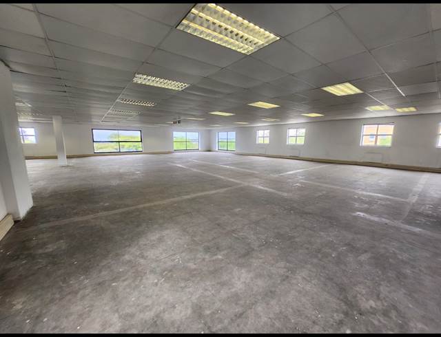 586M² OFFICE TO LET IN HALFWAY GARDENS