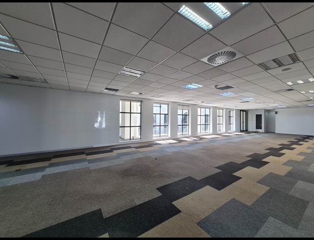 821M² OFFICE TO LET IN ILLOVO