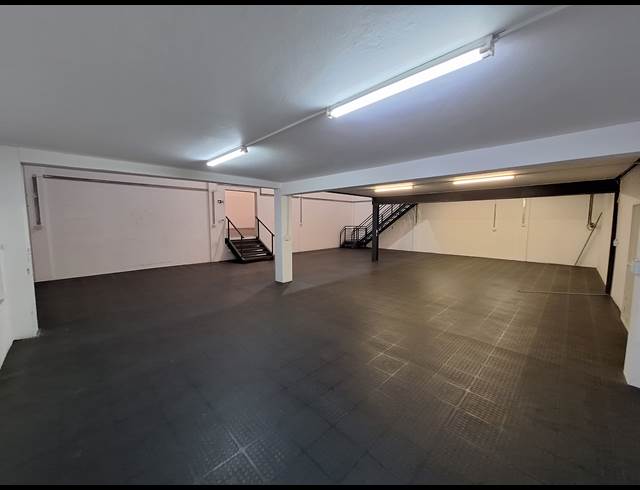 353M² WAREHOUSE TO LET IN NORTH RIDING