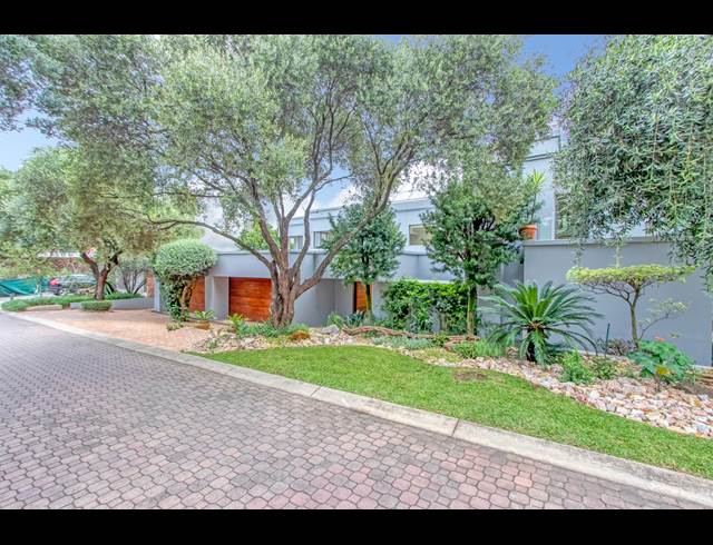 4 BEDROOM HOUSE TO LET IN DAINFERN GOLF ESTATE