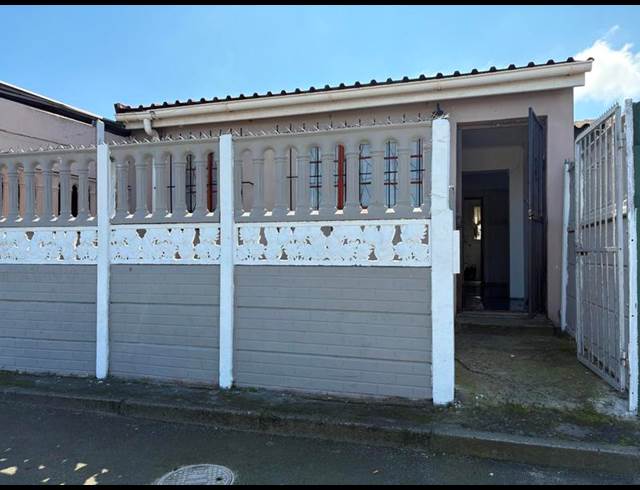 2 BEDROOM PROPERTY TO RENT IN PINATI