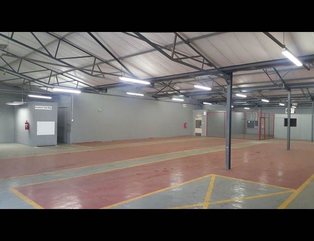 1,386M² WAREHOUSE TO LET IN ISANDO