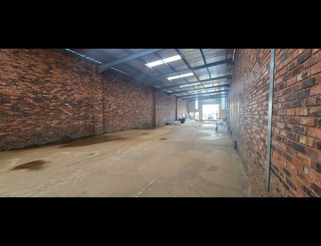 400M² WAREHOUSE TO LET IN POMONA