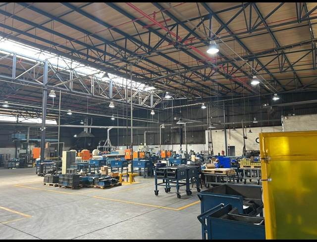 2,694M² WAREHOUSE TO LET IN ANDERBOLT