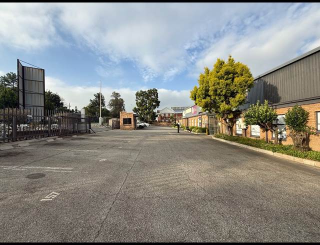 489M² WAREHOUSE TO LET IN ALLANDALE
