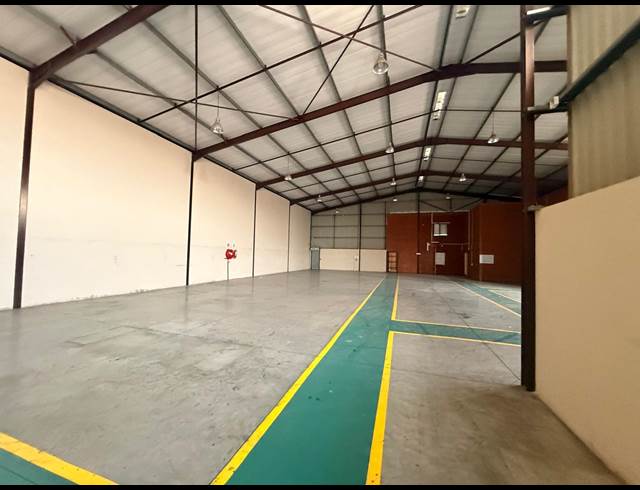 920M² WAREHOUSE TO LET IN DALPARK