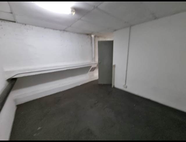 172M² WAREHOUSE TO LET IN STEELEDALE