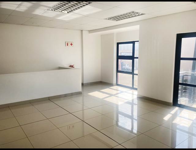 424M² WAREHOUSE TO LET IN KYA SANDS