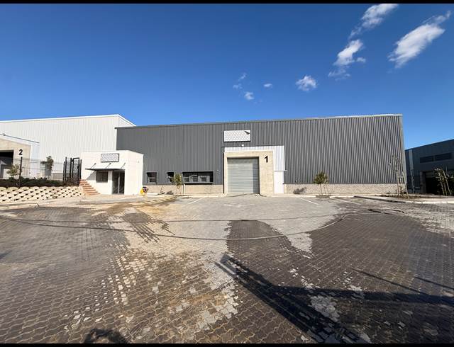 977M² WAREHOUSE TO LET IN ATLANTIC HILLS