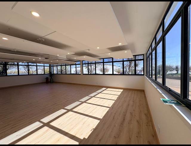 265M² OFFICE TO LET IN HALFWAY HOUSE