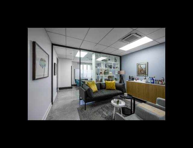 6,231M² OFFICE TO LET IN HYDE PARK