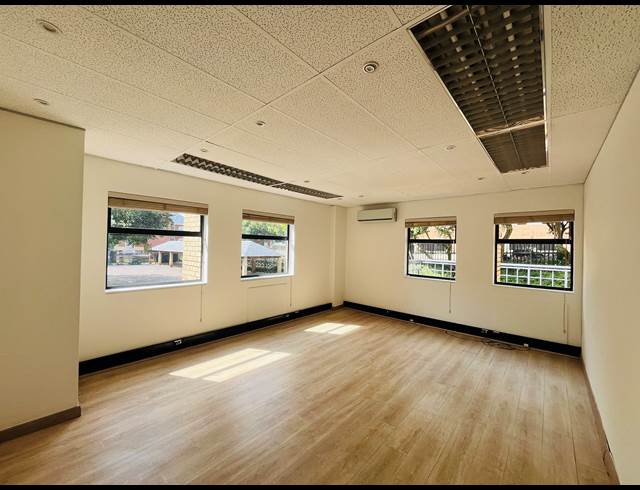 360.20M² OFFICE TO LET IN BRYANSTON