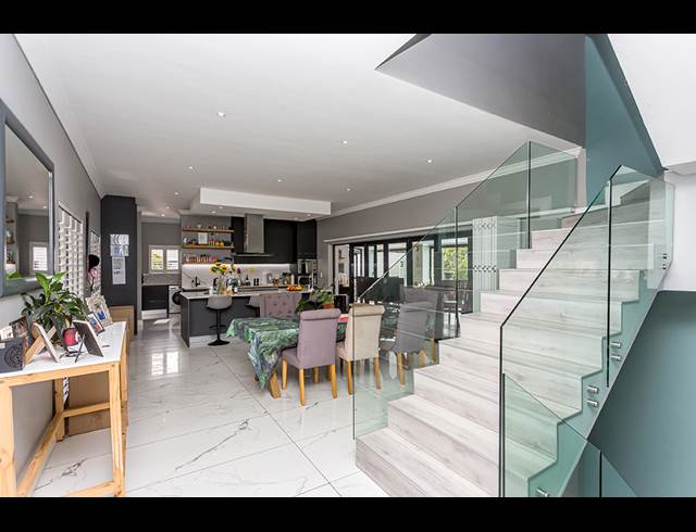 5 BEDROOM HOUSE TO LET IN ATLANTIC BEACH GOLF ESTATE