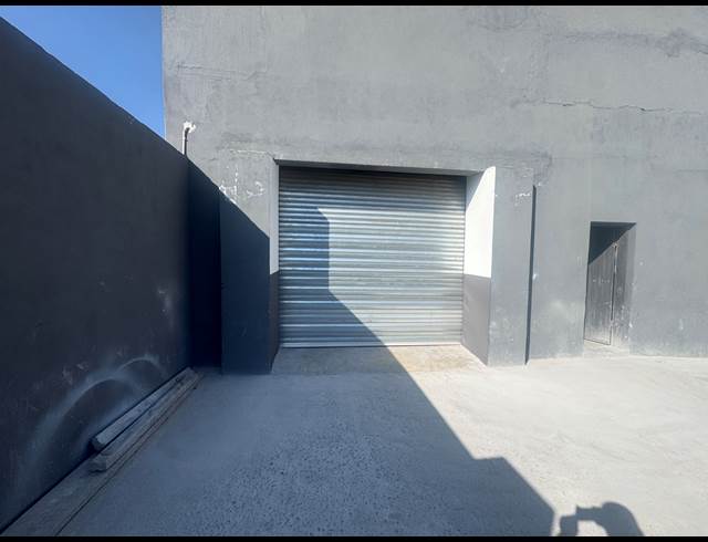 242M² WAREHOUSE TO LET IN WYNBERG
