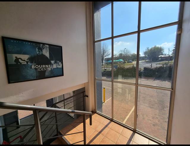 4,195M² WAREHOUSE TO LET IN HALFWAY HOUSE