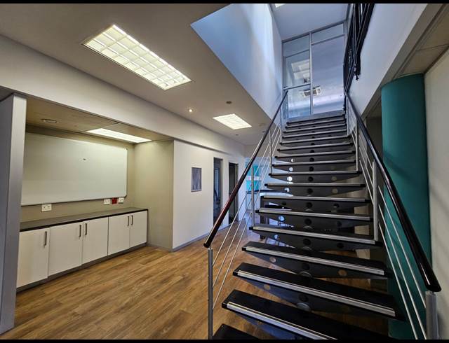 621M² OFFICE TO LET IN CENTURY CITY