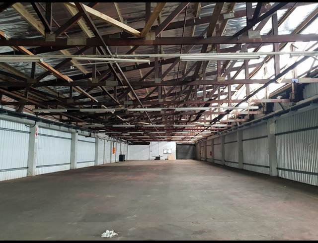 725M² WAREHOUSE TO LET IN PROSPECTON INDUSTRIAL