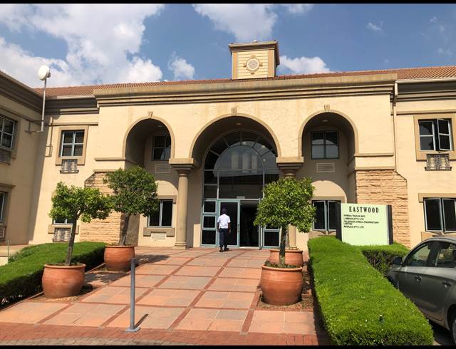 242M² OFFICE TO LET IN HYDE PARK