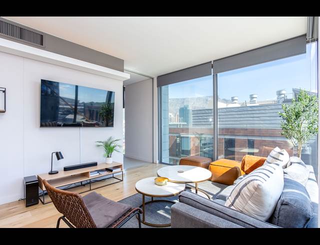 2 BEDROOM APARTMENT TO LET IN WATERFRONT
