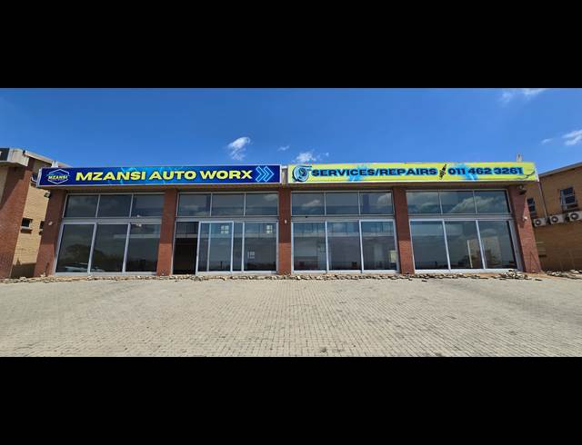 600M² SHOWROOM TO LET IN KYA SANDS