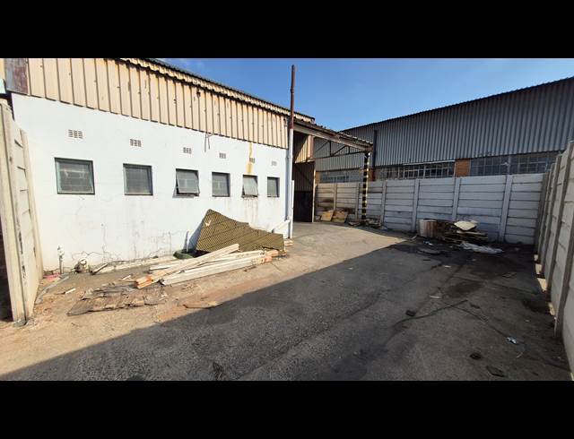 330M² FACTORY TO LET IN ANDERBOLT