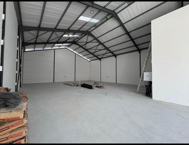 429M² WAREHOUSE TO LET IN FIRGROVE