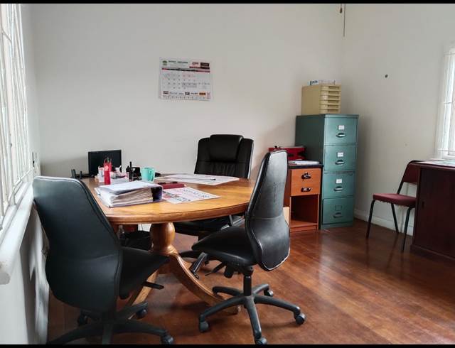 40M² BUILDING TO LET IN AMANZIMTOTI