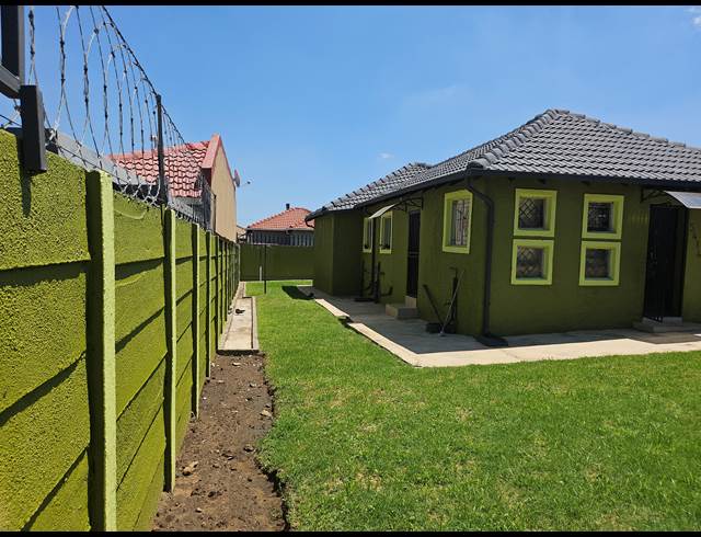 3 bed property to rent in BIRCH ACRES