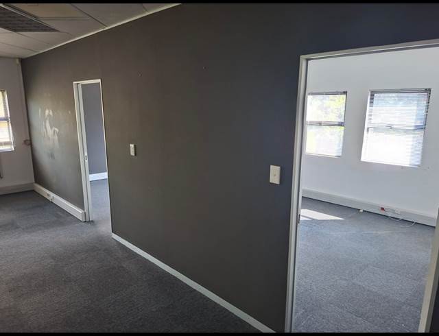 143M² OFFICE TO LET IN SONHEUWEL