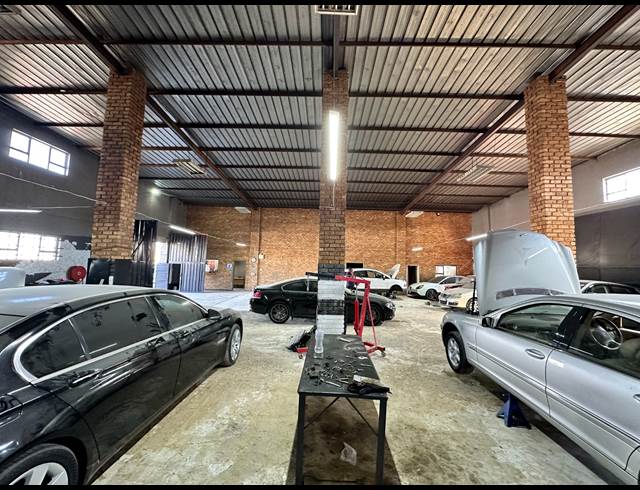 420M² FACTORY TO LET IN ANDERBOLT