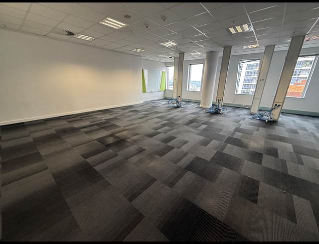 1,742M² OFFICE TO LET IN SANDTON CENTRAL