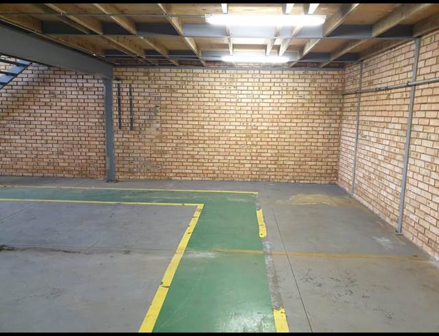 215M² WAREHOUSE TO LET IN WADEVILLE