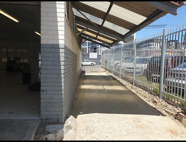 350M² MINI FACTORY TO LET IN SALT RIVER