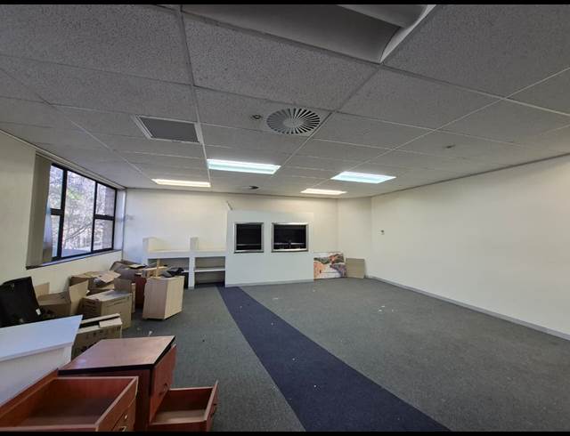 476M² OFFICE TO LET IN ROSEBANK