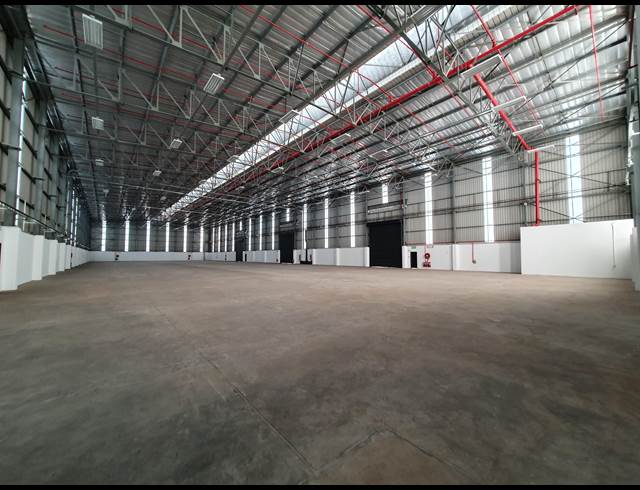 3,300M² WAREHOUSE TO LET IN ISANDO