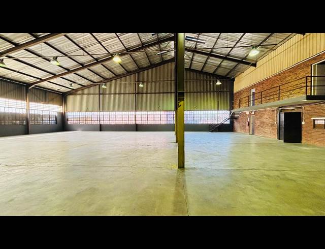 710M² WAREHOUSE TO LET IN ROBERTVILLE