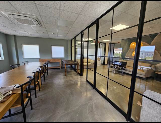 877M² OFFICE TO LET IN CENTURY CITY