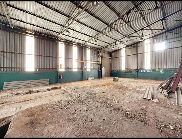 10,000M² WAREHOUSE TO LET IN DUNCANVILLE