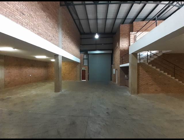 401M² WAREHOUSE TO LET IN LANSERIA