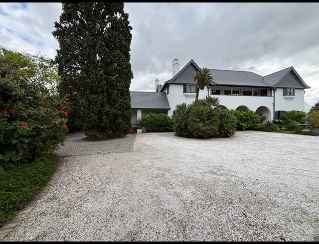 719M² OFFICE TO LET IN PAARDEVLEI