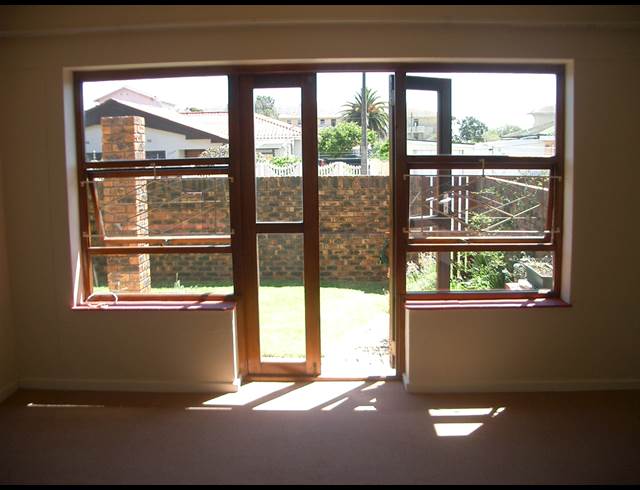 2 bed property to rent in TIJGERHOF