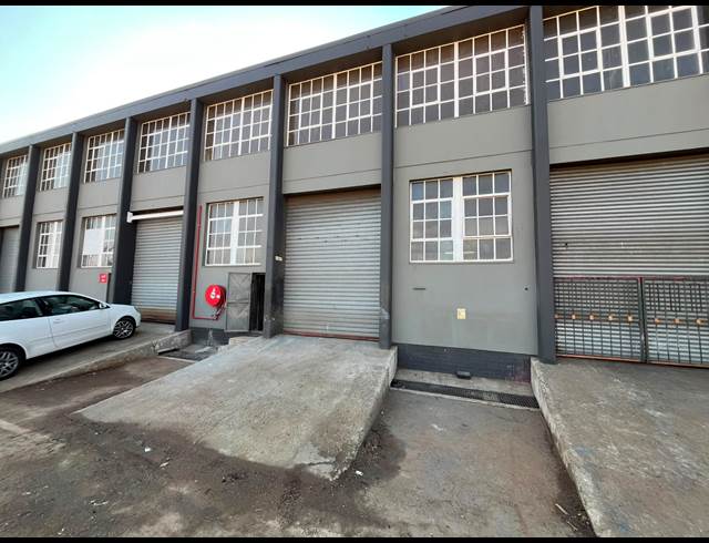 138M² WAREHOUSE TO LET IN NEW ERA