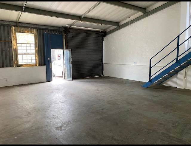 136M² WAREHOUSE TO LET IN SPRINGFIELD