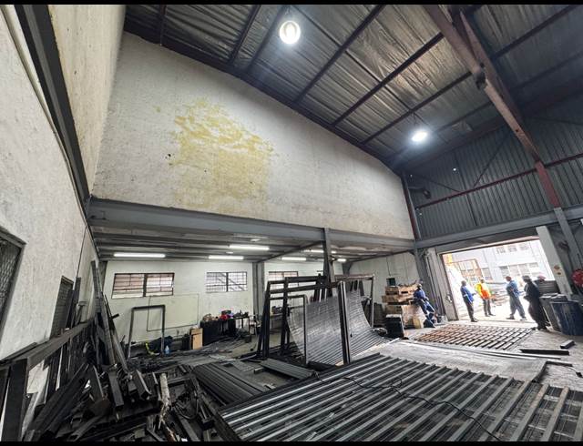 650M² WAREHOUSE TO LET IN WYNBERG