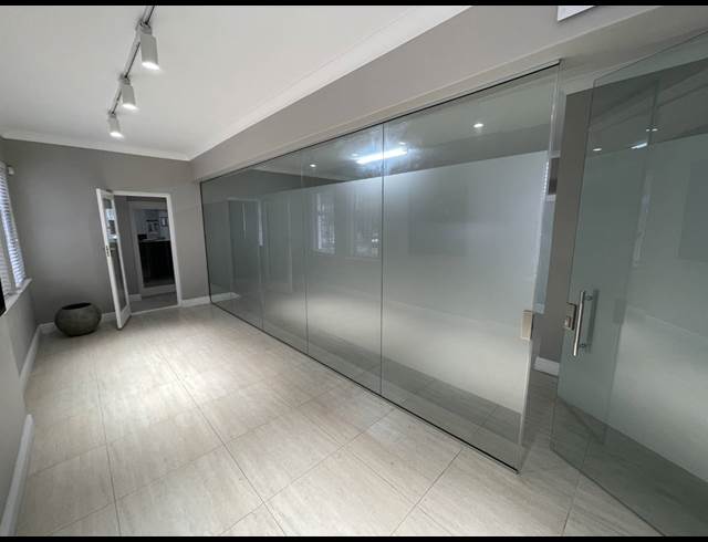 73M² OFFICE TO LET IN GARDENS